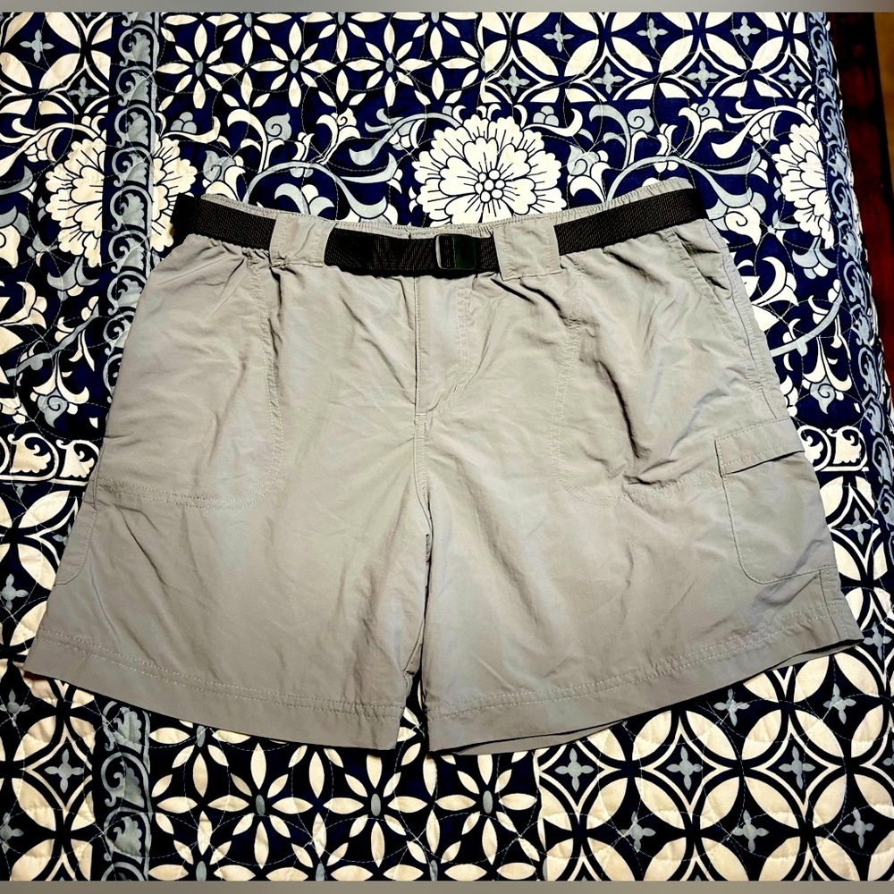 Columbia Women's Sandy River™ Cargo Shorts Green - Size Large